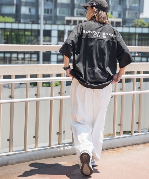 WEGO(ウィゴー)の「WEGO/スーパーBIGフットボールT(Tシャツ/カットソー・メンズ・ホワイト/ブラック・MEDIUM/LARGE)」の13枚目の写真