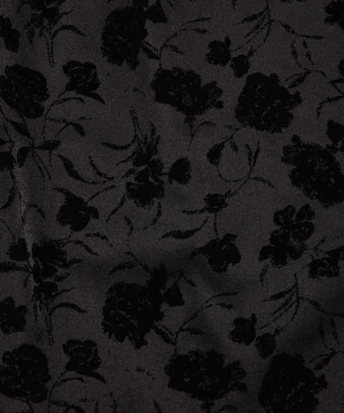 Jasmine Grandiflorum(ジャスミングランディフローラム)の「【Jasmine】スクエアネック花柄ワンピース (SS)(ワンピース・レディース・ブラック/ベージュ・S/M/L)」の10枚目の写真