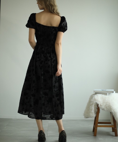 Jasmine Grandiflorum(ジャスミングランディフローラム)の「【Jasmine】スクエアネック花柄ワンピース (SS)(ワンピース・レディース・ブラック/ベージュ・S/M/L)」の13枚目の写真