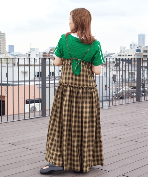 w closet(ダブルクローゼット)の「フリルギャザーキャミワンピース(ワンピース・レディース・ブラウン系その他/ブラウン/スミクロ/オフホワイト・FREE)」の11枚目の写真