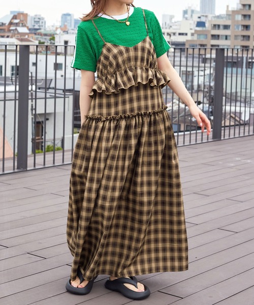 w closet(ダブルクローゼット)の「フリルギャザーキャミワンピース(ワンピース・レディース・ブラウン系その他/ブラウン/スミクロ/オフホワイト・FREE)」の12枚目の写真