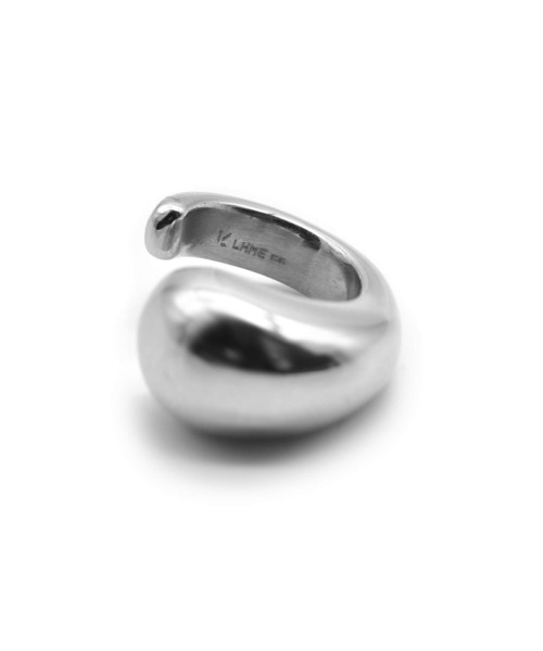 LHME（エルエイチエムイー）の「LHME ニュアンスプランプイヤーカフ/サージカルステンレス316L（金属アレルギー対応）（イヤーカフ・レディース・シルバー/ゴールド・ONE SIZE）」の6枚目の写真