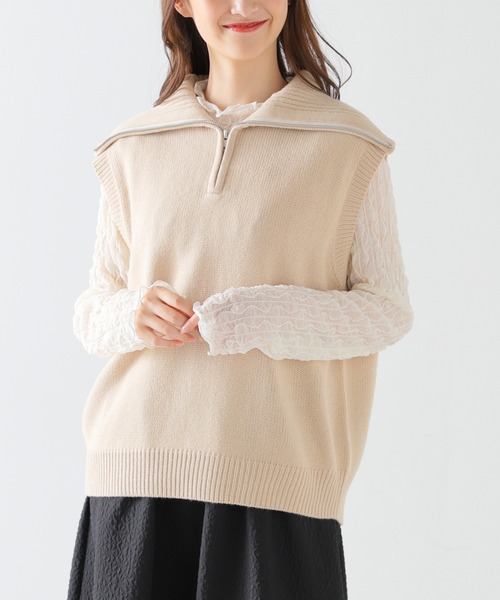 Honeys(ハニーズ)の「ハーフジップベスト(ベスト・レディース・アイボリー/ホワイト×ネイビー/ベージュ/モカ/ブラック・L/S/M)」の1枚目の写真