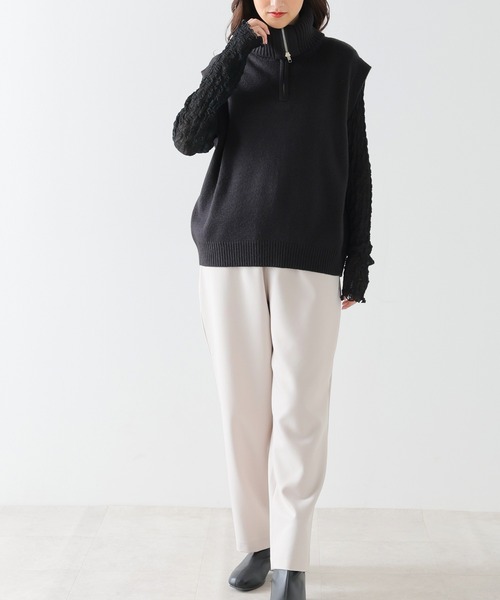 Honeys(ハニーズ)の「ハーフジップベスト(ベスト・レディース・アイボリー/ホワイト×ネイビー/ベージュ/モカ/ブラック・L/S/M)」の11枚目の写真