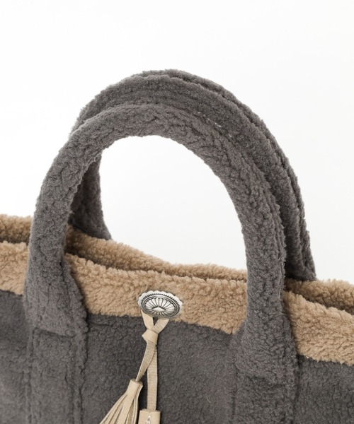 Minnetonka(ミネトンカ)の「【MINNETONKA(ミネトンカ)】別注ボアトート(トートバッグ・レディース・チャコール/ベージュ/ブラウン・FREE)」の9枚目の写真