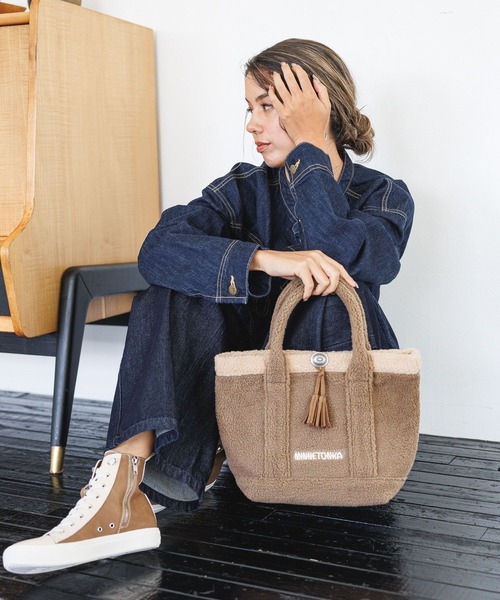 Minnetonka(ミネトンカ)の「【MINNETONKA(ミネトンカ)】別注ボアトート(トートバッグ・レディース・チャコール/ベージュ/ブラウン・FREE)」の22枚目の写真