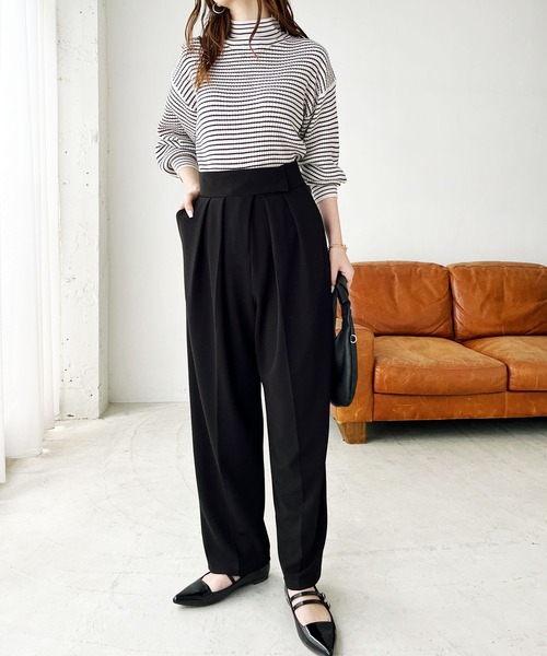 GeeRA（ジーラ）の「タックワイドバレルパンツ（その他パンツ・レディース・ブラック/アイボリー・LARGE/MEDIUM/SMALL）」の4枚目の写真