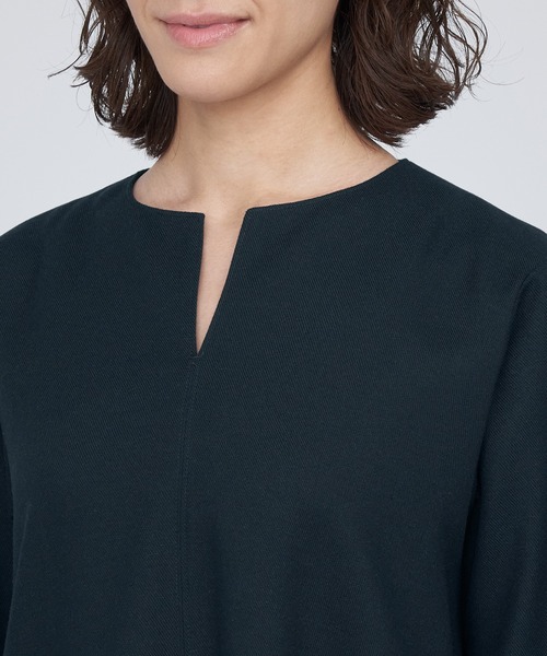 無印良品（ムジルシリョウヒン）の「起毛キーネック長袖ワンピース（ワンピース・レディース・ネイビー系/チャコールグレー・XXL/XS/S/M/L/XL）」の13枚目の写真