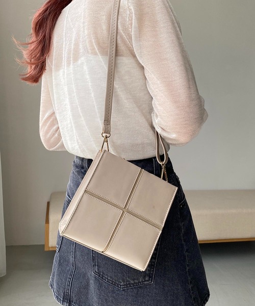 CAPRICIEUX LE'MAGE（カプリシューレマージュ）の「ブロッキングスクエアバッグ（ハンドバッグ・レディース・アイボリー/ブラウン/ブラック・FREE）」の11枚目の写真