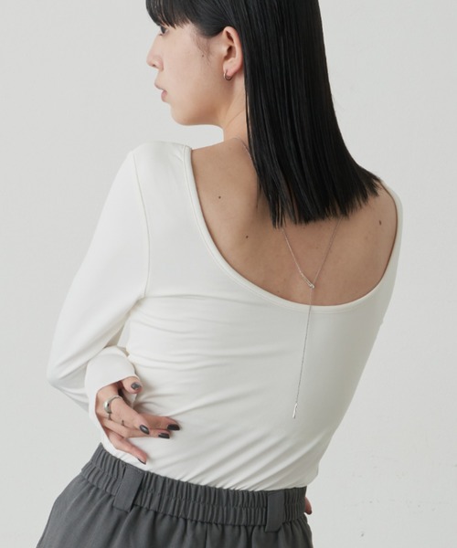 Aunt Marie's(アントマリーズ)の「カップ付きバックオープンヒートトップス / カップ取り外し可能(Tシャツ/カットソー・レディース・チャコールグレー/ブラック/ホワイト・FREE)」の2枚目の写真