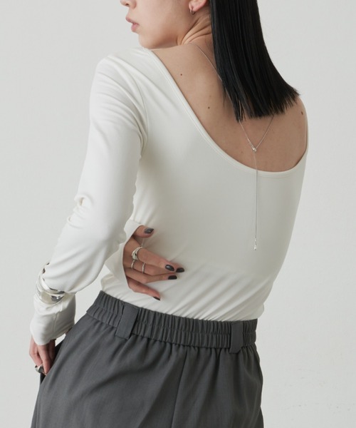 Aunt Marie's(アントマリーズ)の「カップ付きバックオープンヒートトップス / カップ取り外し可能(Tシャツ/カットソー・レディース・チャコールグレー/ブラック/ホワイト・FREE)」の6枚目の写真