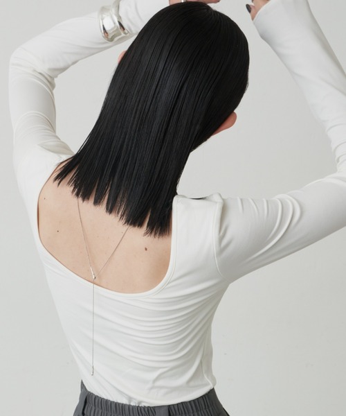 Aunt Marie's(アントマリーズ)の「カップ付きバックオープンヒートトップス / カップ取り外し可能(Tシャツ/カットソー・レディース・チャコールグレー/ブラック/ホワイト・FREE)」の4枚目の写真