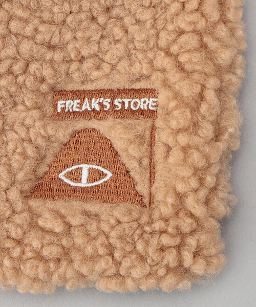 POLeR（ポーラー）の「POLeR × FREAK'S STORE/ポーラー × フリークスストア 別注 差し込み ボアマフラー（マフラー・メンズ・ブラック/ベージュ・ONE SIZE）」の5枚目の写真