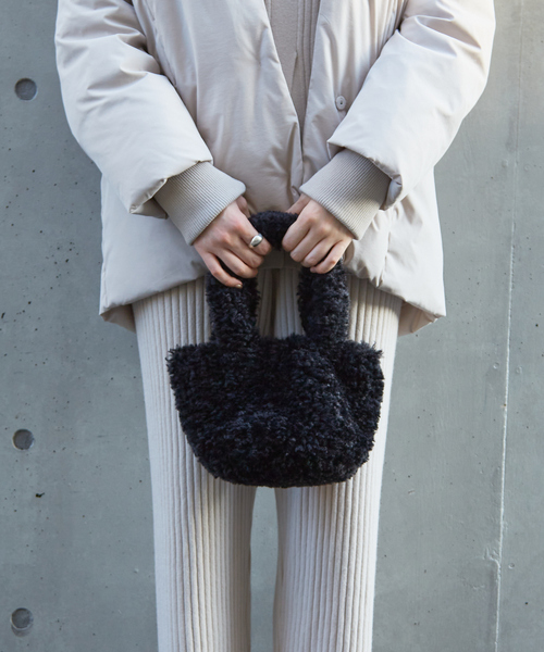 HELEN MOORE（ヘレンムーア）の「【WEB限定】【HELEN MOORE】 Pill Box ミニボアトートバッグ（トートバッグ・レディース・ベージュ/ブラック・フリー）」の10枚目の写真