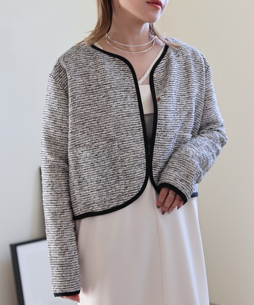 ULEULA(ウルア)の「ツイードノーカラーパイピングジャケット/オケージョン(ノーカラージャケット・レディース・ブラック/アイボリー・FREE)」の10枚目の写真