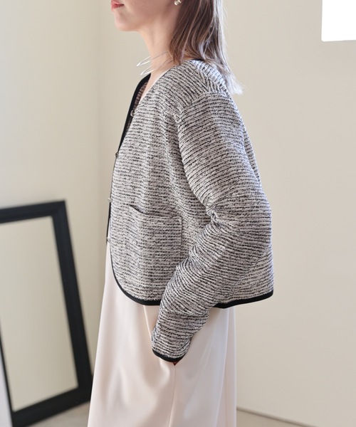 ULEULA(ウルア)の「ツイードノーカラーパイピングジャケット/オケージョン(ノーカラージャケット・レディース・ブラック/アイボリー・FREE)」の13枚目の写真