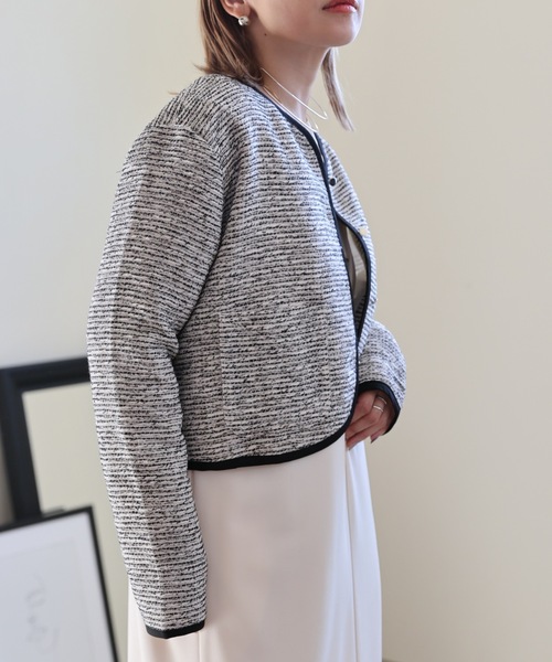 ULEULA(ウルア)の「ツイードノーカラーパイピングジャケット/オケージョン(ノーカラージャケット・レディース・ブラック/アイボリー・FREE)」の12枚目の写真