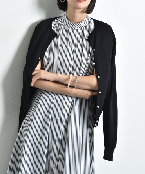 actuel（アクチュエル）の「【マシーンウォッシャブル・ＵＶ・接触冷感】パール釦クルーカーディガン（カーディガン/ボレロ・レディース・オフホワイト/ブラック/レッド/グレー・FREE）」の2枚目の写真