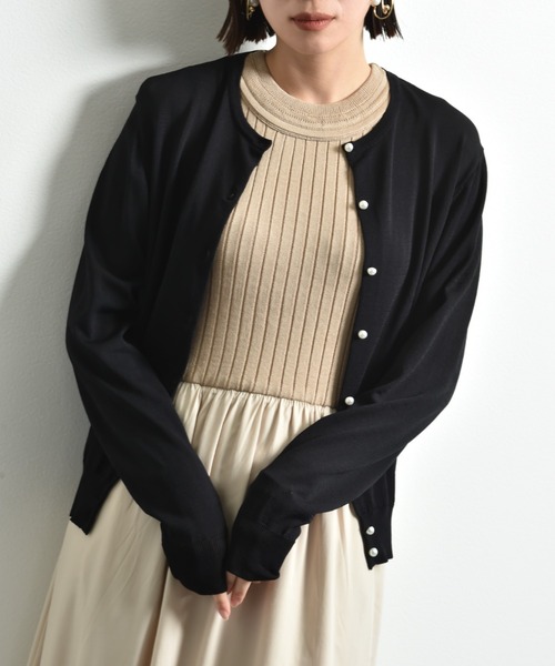 actuel（アクチュエル）の「【マシーンウォッシャブル・ＵＶ・接触冷感】パール釦クルーカーディガン（カーディガン/ボレロ・レディース・オフホワイト/ブラック/レッド/グレー・FREE）」の18枚目の写真