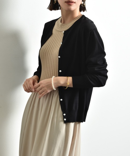 actuel（アクチュエル）の「【マシーンウォッシャブル・ＵＶ・接触冷感】パール釦クルーカーディガン（カーディガン/ボレロ・レディース・オフホワイト/ブラック/レッド/グレー・FREE）」の19枚目の写真