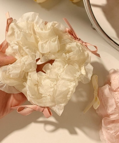 LAC-VERT（ラック・ヴェール）の「リボンシュシュ（ヘアゴム・レディース・ホワイト/ピンク・FREE）」の6枚目の写真