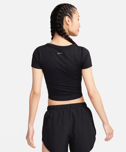 NIKE（ナイキ）の「ナイキ ワン フィッテド ウィメンズ Dri-FIT ショートスリーブ クロップド トップ / Nike One Fitted Women's Dri-FIT Short-Sleeve Cropped Top＜XS-2XL 展開＞（Tシャツ/カットソー・レディース・ブラック/ホワイト/ブルー系その他・2XL/L/M/S/XL/XS）」の11枚目の写真