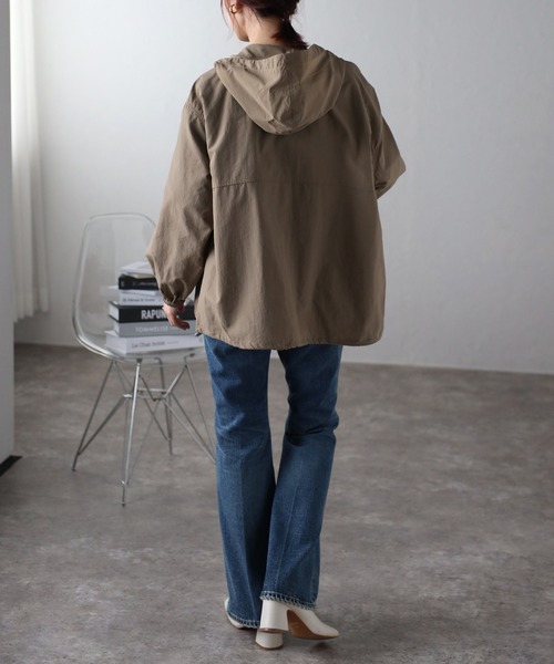 Fizz（フィズ）の「ナイロンアノラックパーカー（ナイロンジャケット・レディース・ネイビー/グレイッシュベージュ/ブラック/アイボリー・M/FREE）」の20枚目の写真