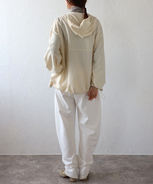 Fizz（フィズ）の「ナイロンアノラックパーカー（ナイロンジャケット・レディース・ネイビー/グレイッシュベージュ/ブラック/アイボリー・M/FREE）」の7枚目の写真