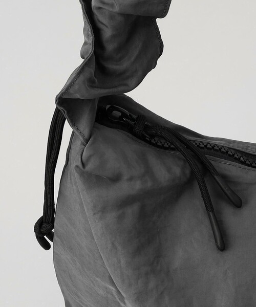 coen（コーエン）の「ギャザーハンドルショルダーバッグ（ショルダーバッグ・レディース・ダークグレー/オフホワイト/ブラック/オリーブ/シルバー/その他3/その他2/その他1/その他6/その他4/その他5/ダークグリーン/ライム/モカ/その他7・FREE）」の21枚目の写真