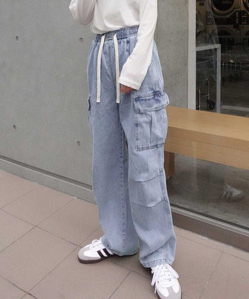 CORNERS（コーナーズ）の「デニムカーゴパンツ（カーゴパンツ・レディース・ブルー/インディゴブルー・S/M/L/XL）」の2枚目の写真