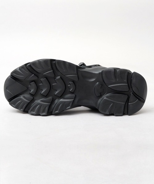 glabella（グラベラ）の「厚底チャンキーソール クロスベルト メタルバックル ストラップサンダル（サンダル・メンズ・ブラック・S/M/L）」の11枚目の写真
