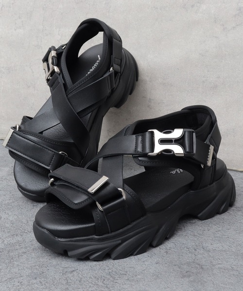 glabella（グラベラ）の「厚底チャンキーソール クロスベルト メタルバックル ストラップサンダル（サンダル・メンズ・ブラック・S/M/L）」の22枚目の写真