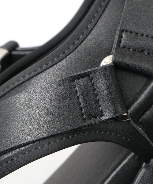 glabella（グラベラ）の「厚底チャンキーソール クロスベルト メタルバックル ストラップサンダル（サンダル・メンズ・ブラック・S/M/L）」の17枚目の写真