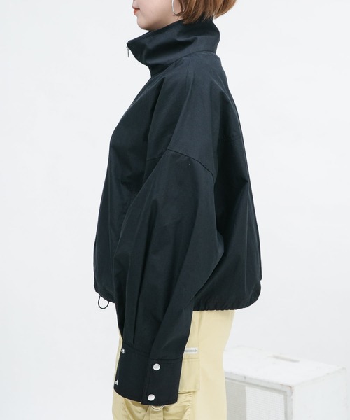 KBF(ケイビーエフ)の「スタンドカラーZIPブルゾン(ブルゾン・レディース・オフホワイト/ブラック・ONE)」の19枚目の写真