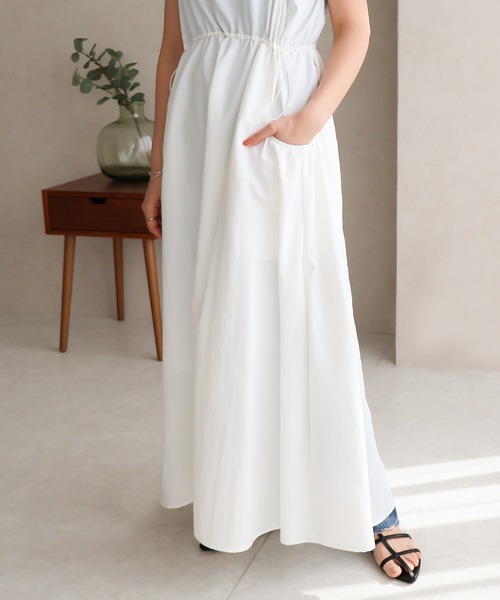 Social GIRL（ソーシャルガール）の「ポケットギャザーキャミワンピース（ワンピース・レディース・オフホワイト/ベージュ/ブラック・M）」の6枚目の写真