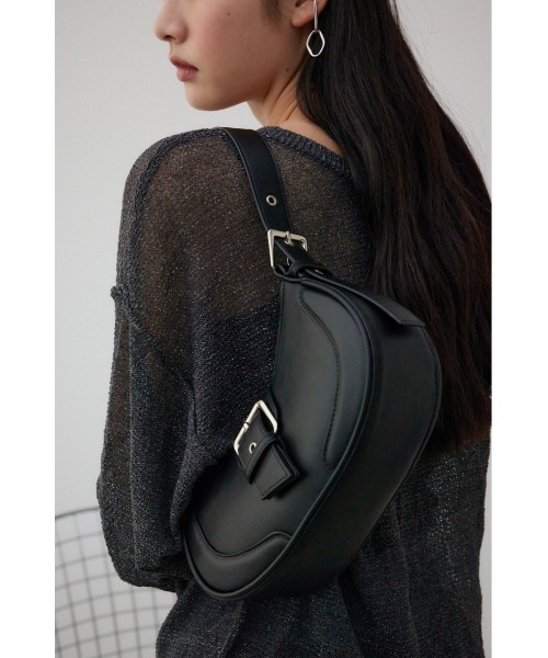 AZUL by moussy（アズールバイマウジー）の「バックルベルトワンハンドルバッグ（ハンドバッグ・レディース・ブラック/シルバー・FREE）」の3枚目の写真