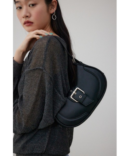 AZUL by moussy（アズールバイマウジー）の「バックルベルトワンハンドルバッグ（ハンドバッグ・レディース・ブラック/シルバー・FREE）」の4枚目の写真
