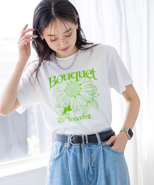 RAGEBLUE（レイジブルー）の「2サイズ展開/グラフィックデザインプリントT（Tシャツ/カットソー・レディース・ライトブルー/ブラック/ピンク/グリーン/ホワイト系1/ホワイト系2/ホワイト系3/ホワイト系4/ブラック系1/その他7・SMALL/LARGE）」の2枚目の写真