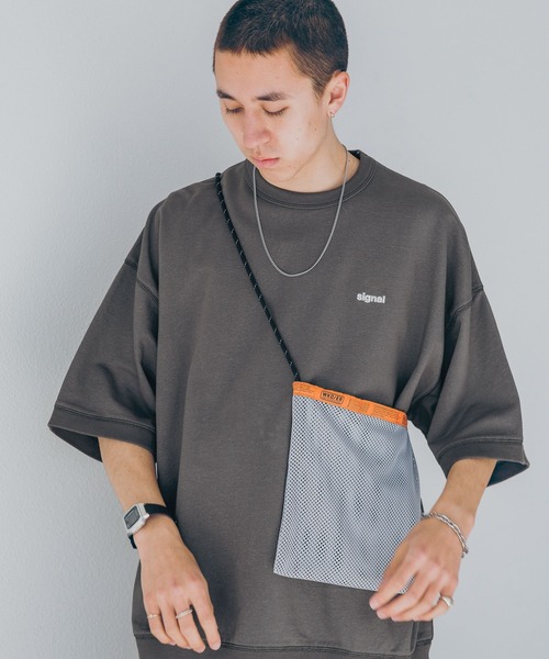 WEEKEND(ER)(ウィークエンダー)の「【WEEKEND(ER)&CO./ウィークエンダー】メッシュミニショルダーバッグ(ショルダーバッグ・メンズ・マスタード/ブラック/オリーブ・FREE)」の5枚目の写真