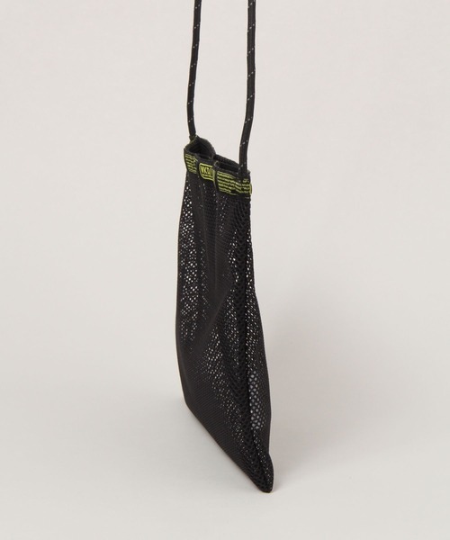 WEEKEND(ER)(ウィークエンダー)の「【WEEKEND(ER)&CO./ウィークエンダー】メッシュミニショルダーバッグ(ショルダーバッグ・メンズ・マスタード/ブラック/オリーブ・FREE)」の14枚目の写真