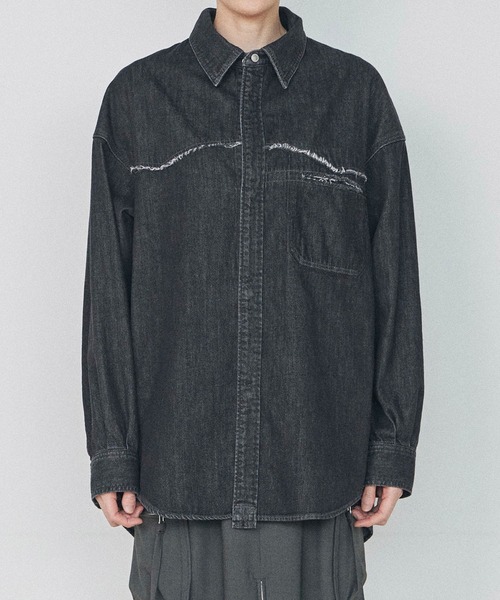 PUBLIC TOKYO(パブリックトウキョウ)の「SHIOTAリムーブドデニムシャツ(デニムジャケット・レディース・インディゴブルー/ブラック・FREE)」の11枚目の写真