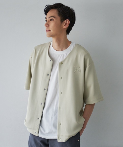 Arnold Palmer(アーノルドパーマー)の「シェア ストレッチ スムース エンボスカーデ + Tシャツ セット(アンサンブル・レディース・ブラック/ライトベージュ/ダークグレー・XS/S/M/L/LL)」の3枚目の写真