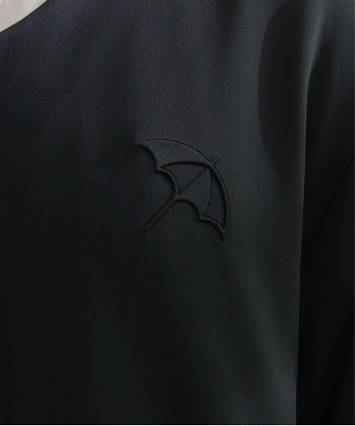 Arnold Palmer(アーノルドパーマー)の「シェア ストレッチ スムース エンボスカーデ + Tシャツ セット(アンサンブル・レディース・ブラック/ライトベージュ/ダークグレー・XS/S/M/L/LL)」の5枚目の写真