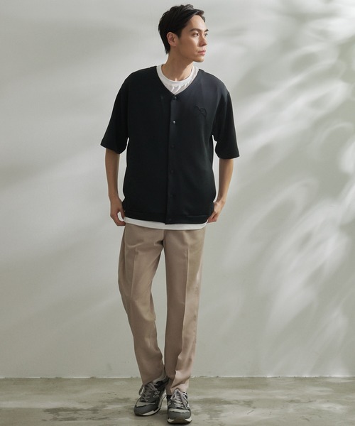 Arnold Palmer(アーノルドパーマー)の「シェア ストレッチ スムース エンボスカーデ + Tシャツ セット(アンサンブル・レディース・ブラック/ライトベージュ/ダークグレー・XS/S/M/L/LL)」の8枚目の写真