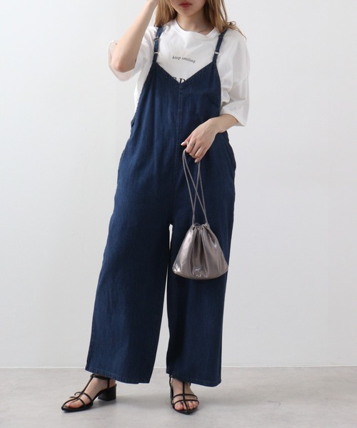 atONE(アットワン)の「atONE ゆったりワイドキャミオールインワンデニム(サロペット/オーバーオール・レディース・ブルー/ワンウォッシュ/ネイビー・LL~3L/M-L/4L~5L)」の10枚目の写真