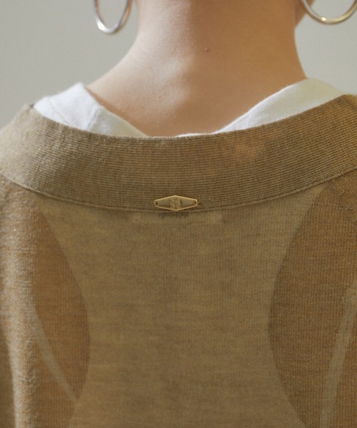 SALON adam et rope'(サロン アダム エ ロペ)の「ブライトシアーカーディガン【WEB限定カラー】(カーディガン/ボレロ・レディース・グレー/サックスブルー/ブラック/ゴールド・FREE)」の22枚目の写真