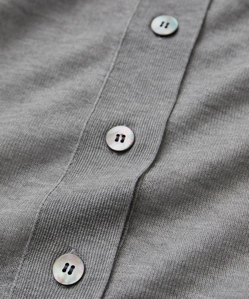 SALON adam et rope'(サロン アダム エ ロペ)の「ブライトシアーカーディガン【WEB限定カラー】(カーディガン/ボレロ・レディース・グレー/サックスブルー/ブラック/ゴールド・FREE)」の20枚目の写真