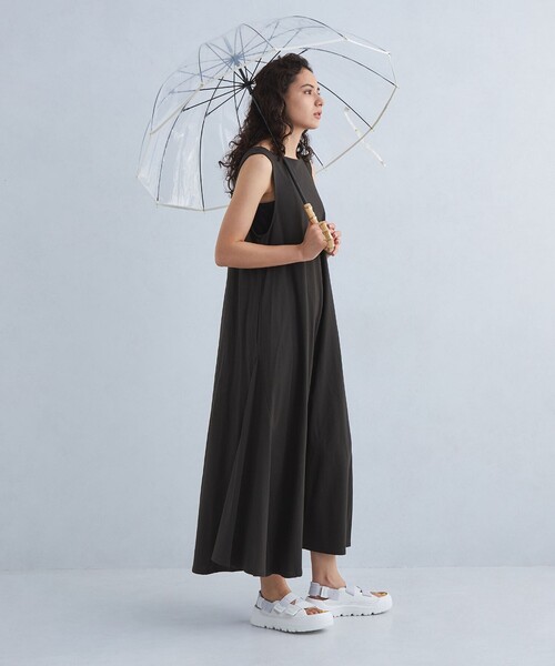 green label relaxing(グリーンレーベルリラクシング)の「【WEB限定】ビニール アンブレラ 傘 / 長傘 / レイン(長傘・レディース・ホワイト/ダークブラウン/ネイビー・FREE)」の8枚目の写真