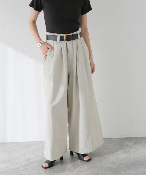 JOURNAL STANDARD(ジャーナルスタンダード)の「ビッグタックデニム(デニムパンツ・レディース・アイボリー/ブルー系その他・36/38)」の2枚目の写真