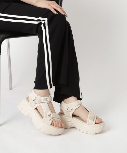 cs T&P(シーエスティーアンドピー)の「厚底スポサン(サンダル・レディース・アイボリー/ブラック・S/M/L/LL)」の19枚目の写真